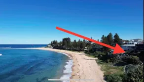 Beach bungalow on the ocean. - Image 2
