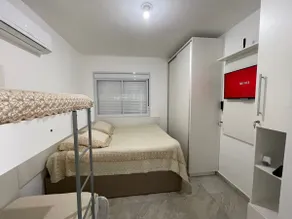 Private, 100 from the beach with pool, deck and spa - Image 2