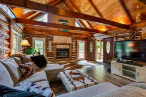 Wigwam Lodge ~ HotTub ~ MasterSuite~Woodland Views - Image 4