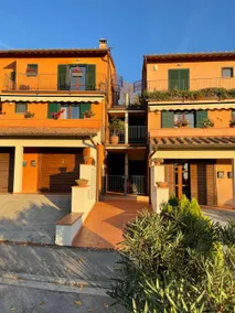 Looking at Chianti - Image 3