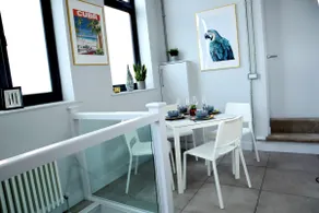 Trendy Urban Split level Apartment - Netflix&WiFi - Image 5