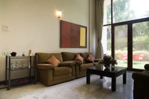 Luxurious 3 Bedroom & PRIVATE GARDEN Apartment!!! - Image 5