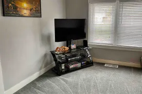 Comfortable & Cozy Steel Town Apartment! - Image 5