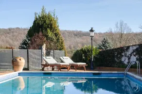 Cozy house with large garden and pool. - Image 2