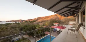 Vistas del Coco House, ocean views, infinity pool - Image 2