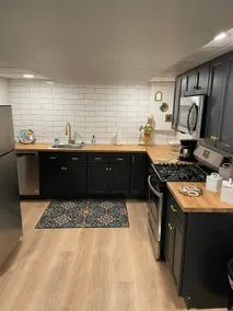 Modern & Chic XL Studio w EZ City Airport Access - Image 3