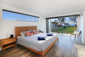 Oceanside I Pet Friendly Absolute Beachfront - Image 5