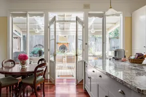 Stately Home with Gardens in Lilydale - Image 2
