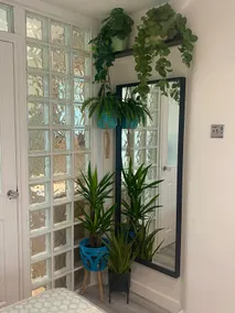 Modern Secure Studio, Free On Street Parking - Image 4