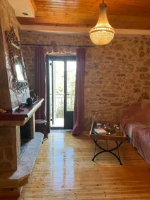 Stone cottage - Image 4