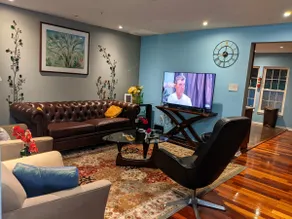 Renovated townhome Home, 15 mins from Downtown DC - Image 2