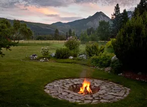 Best family/friends getaway Town 2 miles/hot tub - Image 2