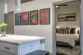 Upscale Condo in Melrose Avenue - Image 5