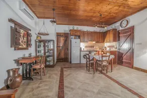 Apokryfo Traditional Guesthouse - Image 3