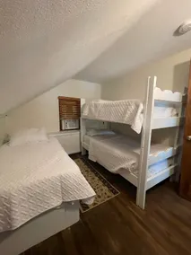 Cabin on the Cove - Image 2