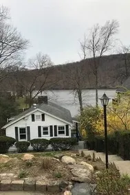 The Lakehouse on Candlewood (waterfront) - Image 5