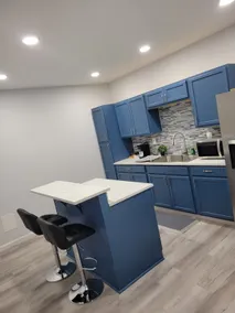 Super Clean Modern 2bd/2 FullBath aprt 3Beds/Futon - Image 4