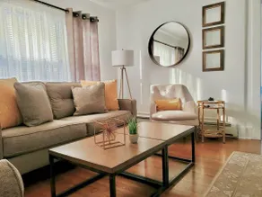 Cozy/Charming/Main Level/Sleeps 1-4 - Image 2