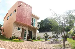 Casa 3 hab with swimming pool and jardin in private fracc - Image 2