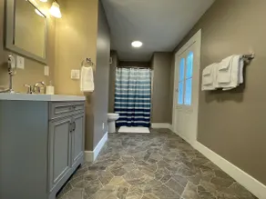 Cozy 2BR Pet Friendly 2nd FL - Long Stay Discounts - Image 5