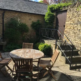 A secret hideaway in the heart of Stow on the Wold - Image 5