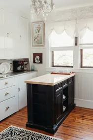 Forest Avenue Bungalow - Image 3