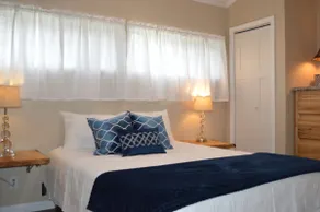 Tiny Little Glamper - Waterfront retreat - Image 5