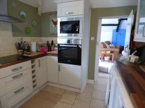 Characterful cottage in the heart of Menai Bridge - Image 2