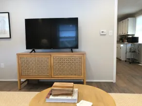 Cute & Cozy near Cornell --1 Bedroom 1 Bath - Image 3
