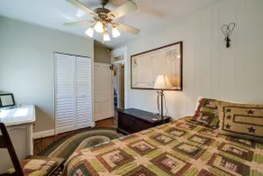 1860s Waterfall Retreat Dog, Multi-family friendly - Image 5