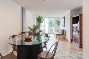 Fresh & Comfy Apartment with Full Kitchen in Roma - Image 5