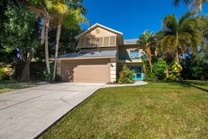 Private 4/3 Beach Getaway; Heated Pool & Spa! - Image 3