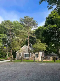 Cranberry Beach Cottage; Mins to Beach & Ferry - Image 2