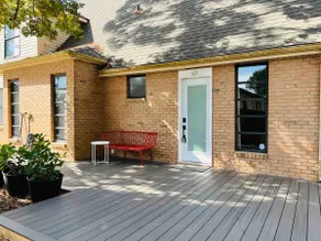 Beautiful suite with separate entrance. - Image 5