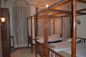 Heritage villa in green Matheran - Image 4