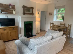 Cosy Coach House, in the Peak District - Image 4