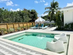 CASA Delray 6 - Luxury & Modern 2bed/1bath - POOL - Image 3