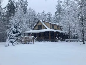 Large Cozy House in the Woods .Few minutes from Lake George and Gore mountain - Image 4