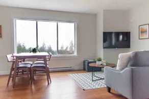 Oceanview Modern Suite - Pet Friendly - Image 3