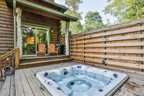 The Blue Bear Cabin - Image 3