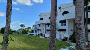 Amazing 2 /2 Beachside Get Away w/Nice Ocean View! - Image 4
