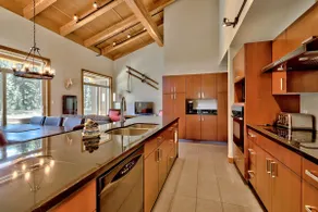 Luxury Penthouse Condo - Image 4