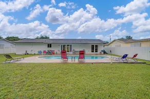 Beautiful Jewel in Miami Gardens w/Heated Pool - Image 2