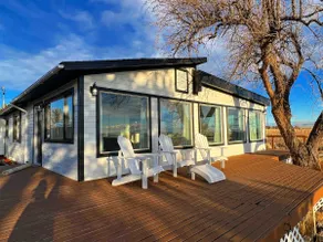Rimview Haven: Hot Tub & access Waterfall Trail! - Image 2