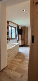 Superior Alpine Apartment II - Image 3
