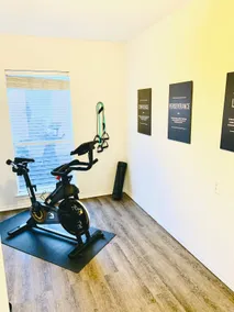 ❤️ of Midtown + Cycle Room| Sleeps 6 | Remote Space - Image 5