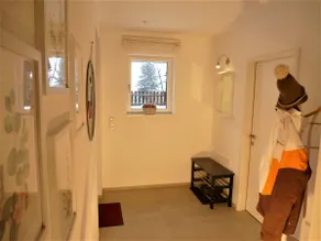 Cozy mountain view apartment with terrace and garden - Image 5