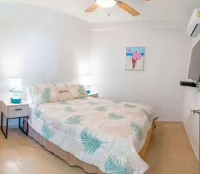 Beautiful Beach Apt-PH Royal Palm-Gorgona - Image 5