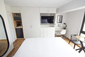 Studio King Bed Miraflores AC | Coworking, Gym, Garage - Image 3