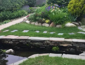 Peaceful Oasis on Munjoy Hill 1st flr 3BR parking - Image 2